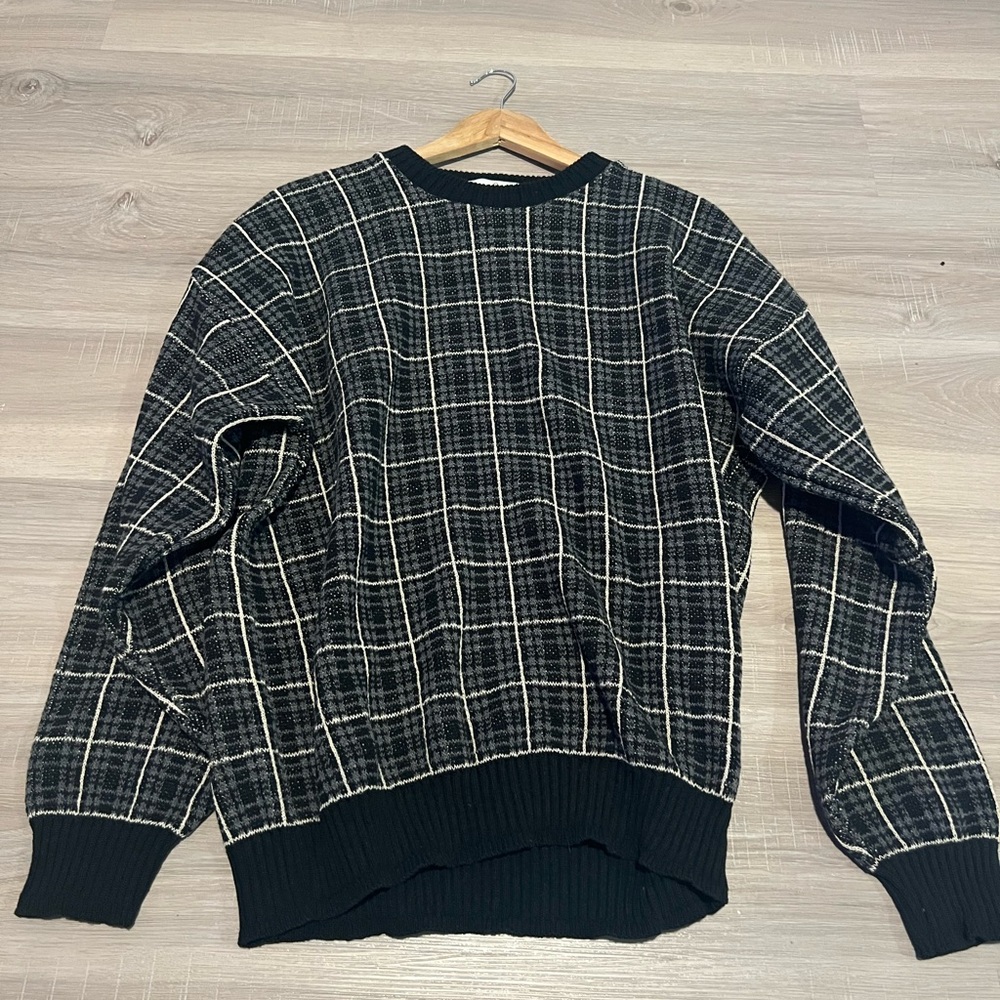 Bill Blass Black and White Plaid Crewneck Sweater